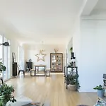 Atelier St Didier-spacieux Avec Grand Balcon-saone アパート *