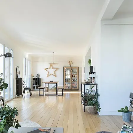 Atelier St Didier-spacieux Avec Grand Balcon-saone Apartament *