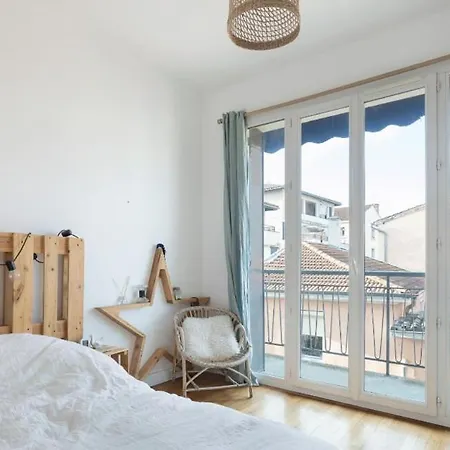 Atelier St Didier-spacieux Avec Grand Balcon-saone Apartament