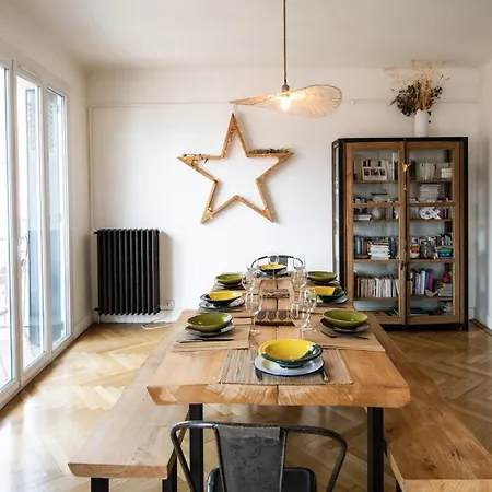 Atelier St Didier-spacieux Avec Grand Balcon-saone アパート *