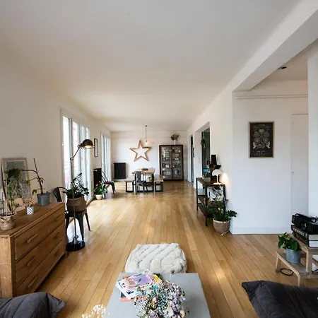 Atelier St Didier-spacieux Avec Grand Balcon-saone Apartament *
