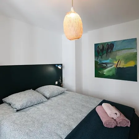 Apartament Atelier St Didier-spacieux Avec Grand Balcon-saone
